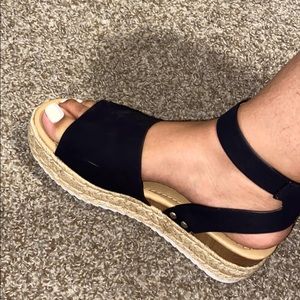 Black platform Sandals